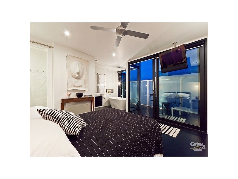 39 Pakington Street, St Kilda VIC 3182