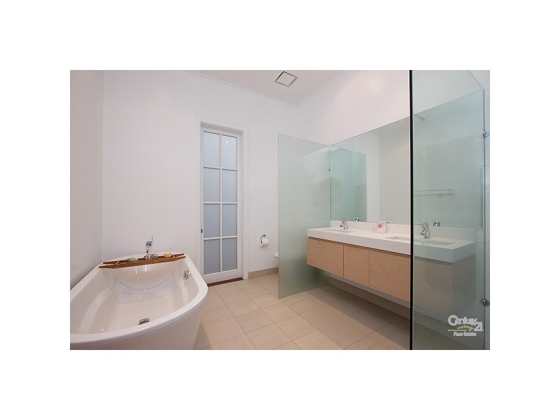 36 Ormond Road, Elwood VIC 3184