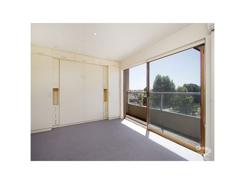 303/64 Wellington Street, St Kilda VIC 3182