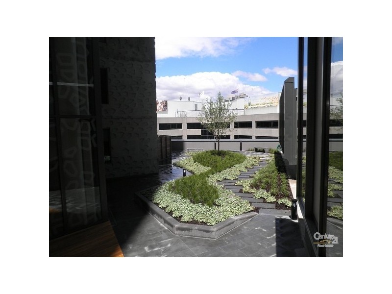 8 Kavanagh Street, Southbank VIC 3006