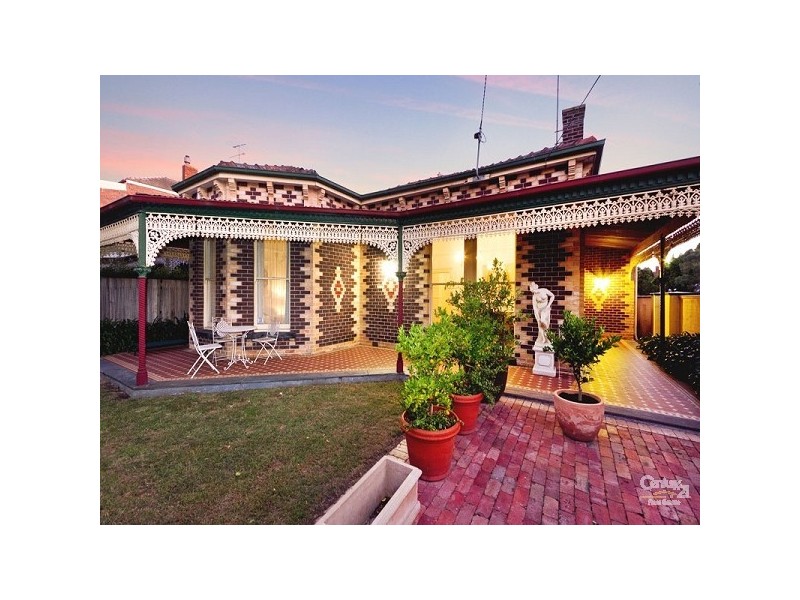 90 Wellington Street, St Kilda VIC 3182