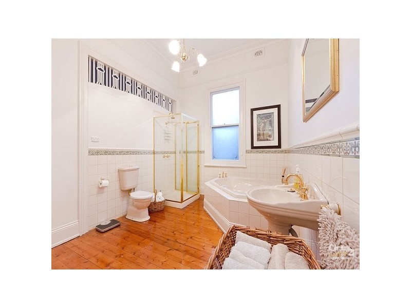 90 Wellington Street, St Kilda VIC 3182