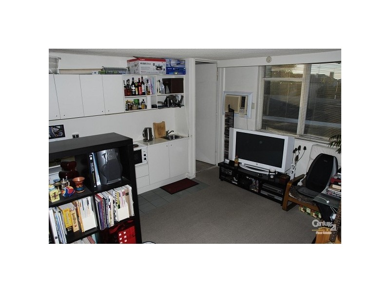 18/92 Grey Street, St Kilda VIC 3182