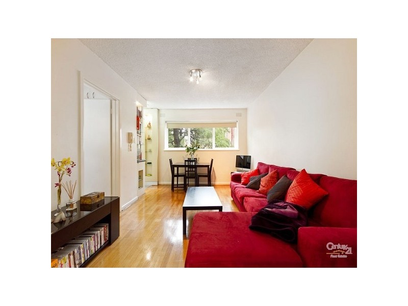 13/318 Beaconsfield Parade, St Kilda West VIC 3182