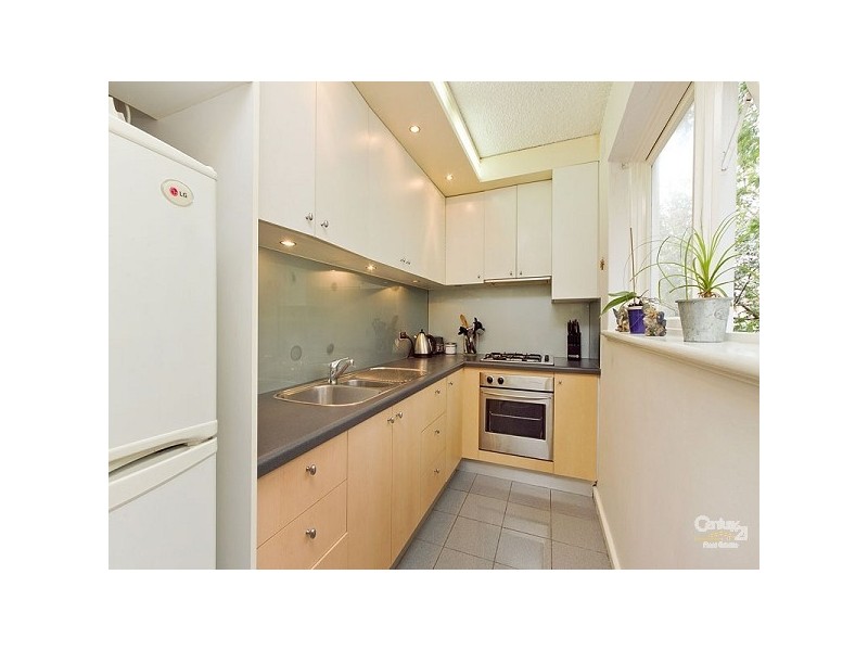 13/318 Beaconsfield Parade, St Kilda West VIC 3182