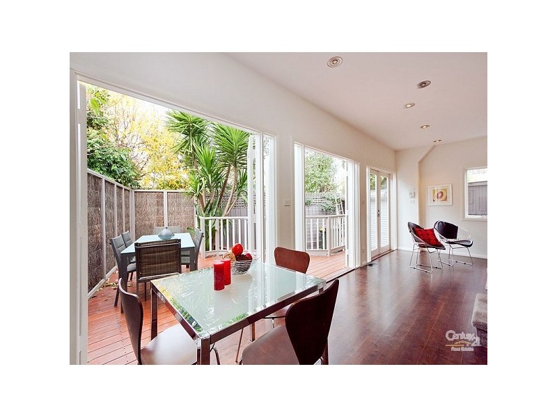 6a Foam Street, Elwood VIC 3184