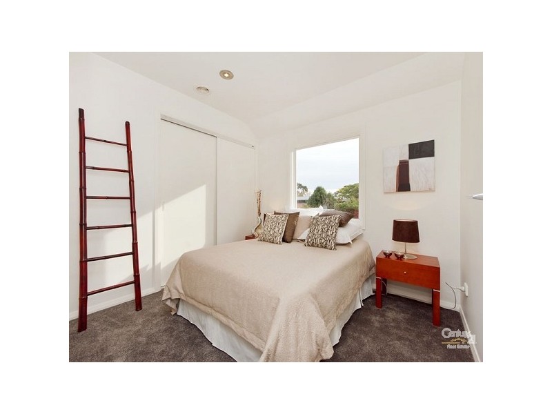 6a Foam Street, Elwood VIC 3184