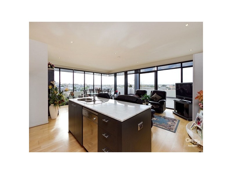 27/185 Barkly Street, St Kilda VIC 3182