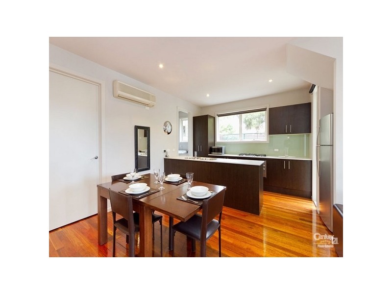 1/27 Foam Street, Elwood VIC 3184