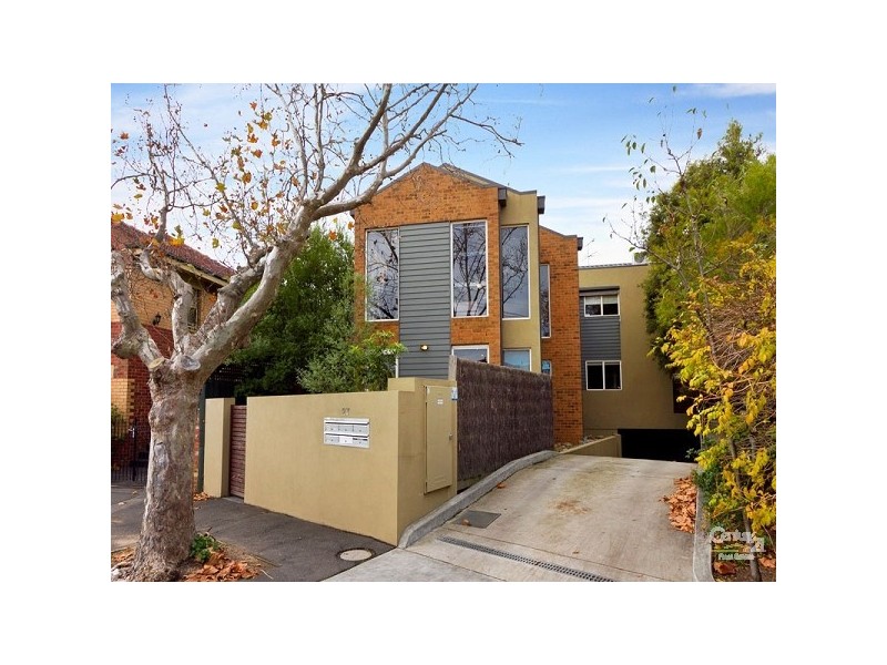 1/27 Foam Street, Elwood VIC 3184