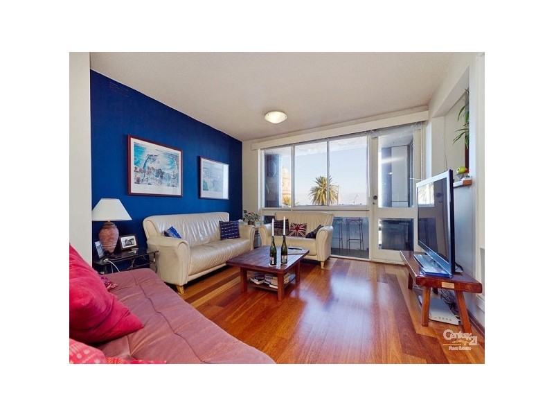 23/13 The Esplanade, St Kilda VIC 3182