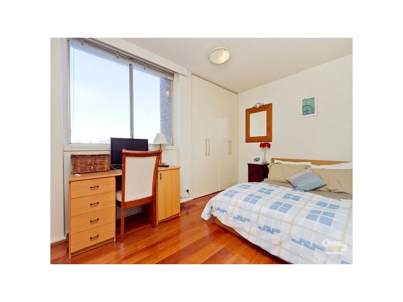 23/13 The Esplanade, St Kilda VIC 3182