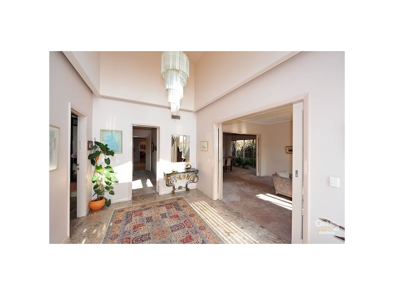 21 Denman Avenue, St Kilda East VIC 3183