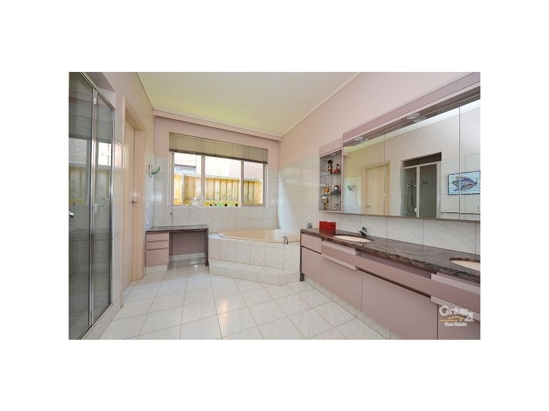 21 Denman Avenue, St Kilda East VIC 3183