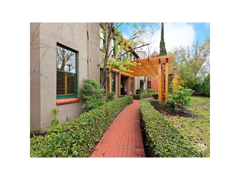 3/10 Ardoch Avenue, St Kilda East VIC 3183