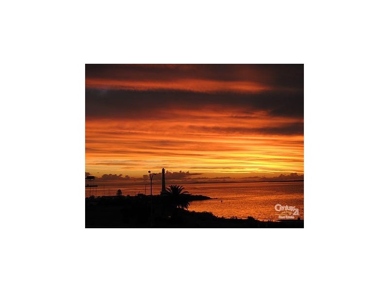 7c/12 Marine Parade, St Kilda VIC 3182