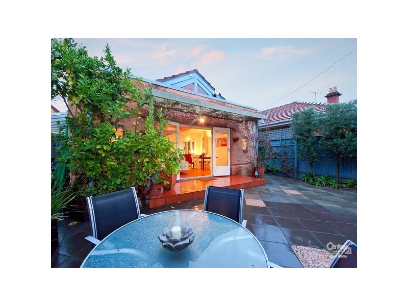 17 Fawkner Street, St Kilda VIC 3182