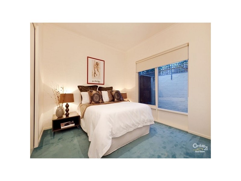17 Fawkner Street, St Kilda VIC 3182