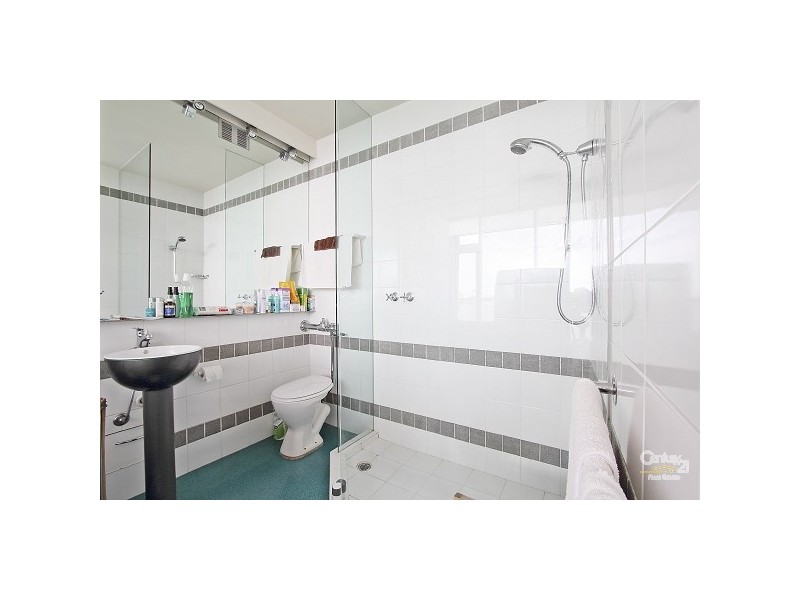 12D/12 Marine Pde, St Kilda VIC 3182