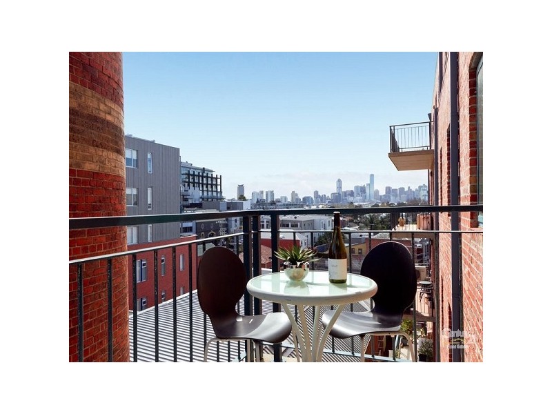 853/1 Esplanade West, Port Melbourne VIC 3207