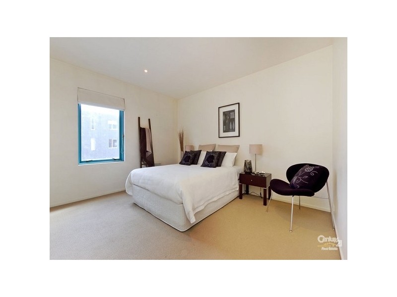 853/1 Esplanade West, Port Melbourne VIC 3207