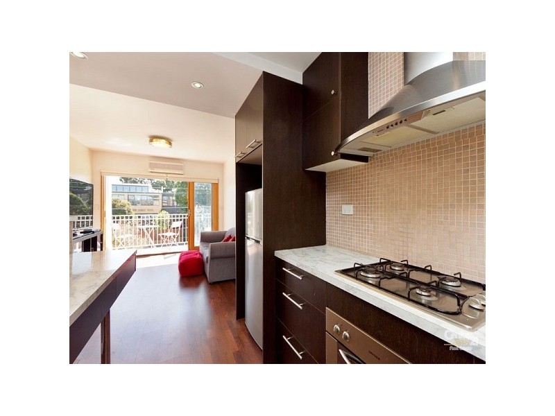 13/11 Balaclava Road, St Kilda East VIC 3183