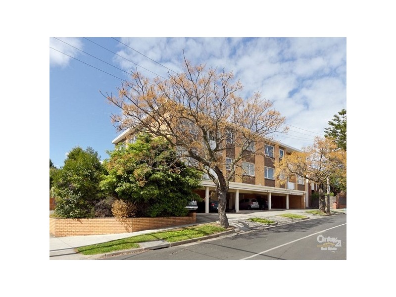 13/11 Balaclava Road, St Kilda East VIC 3183