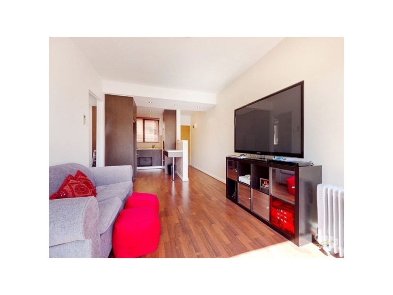 13/11 Balaclava Road, St Kilda East VIC 3183