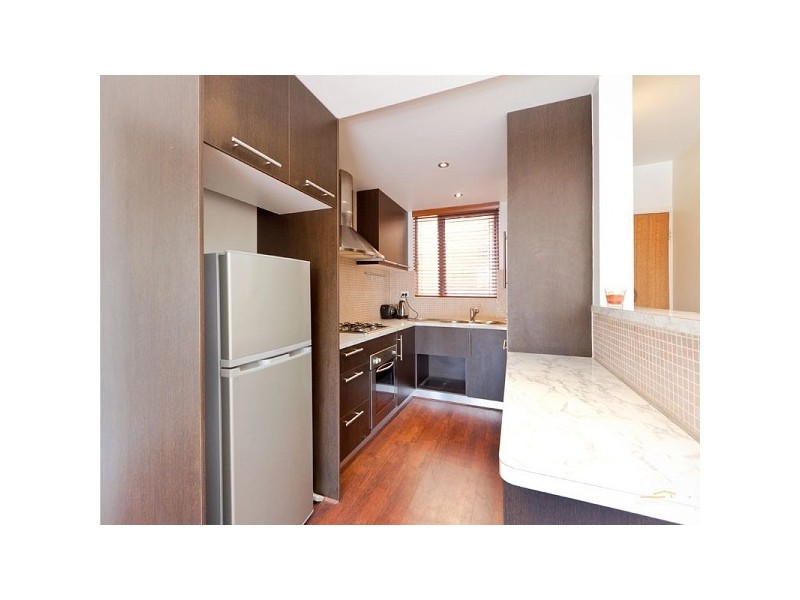 13/11 Balaclava Road, St Kilda East VIC 3183