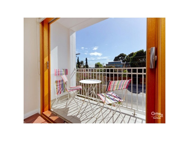 13/11 Balaclava Road, St Kilda East VIC 3183