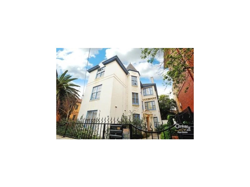 1/39 Eildon Road, St Kilda VIC 3182