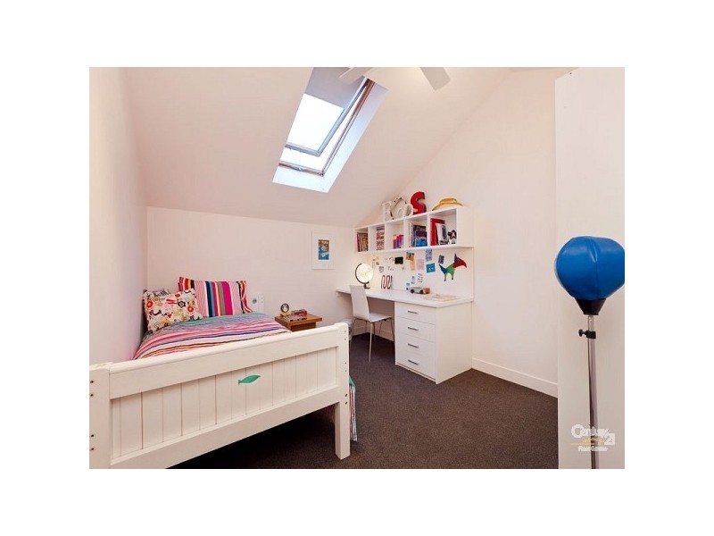 5 Foam Street, Elwood VIC 3184