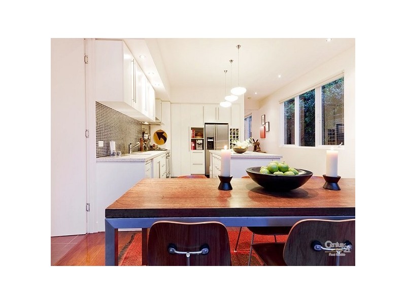 5 Foam Street, Elwood VIC 3184