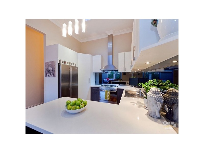 16 Leslie Street, St Kilda East VIC 3183