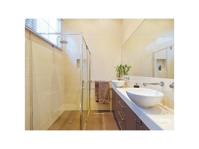 16 Leslie Street, St Kilda East VIC 3183