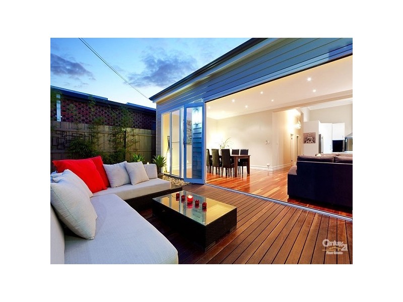 16 Leslie Street, St Kilda East VIC 3183