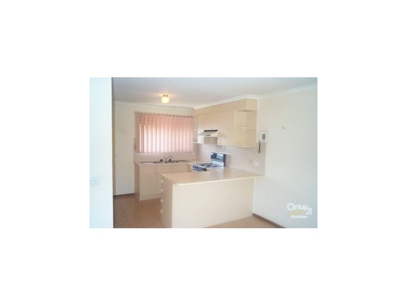 2/137 Fordholm Road, Hampton Park VIC 3976