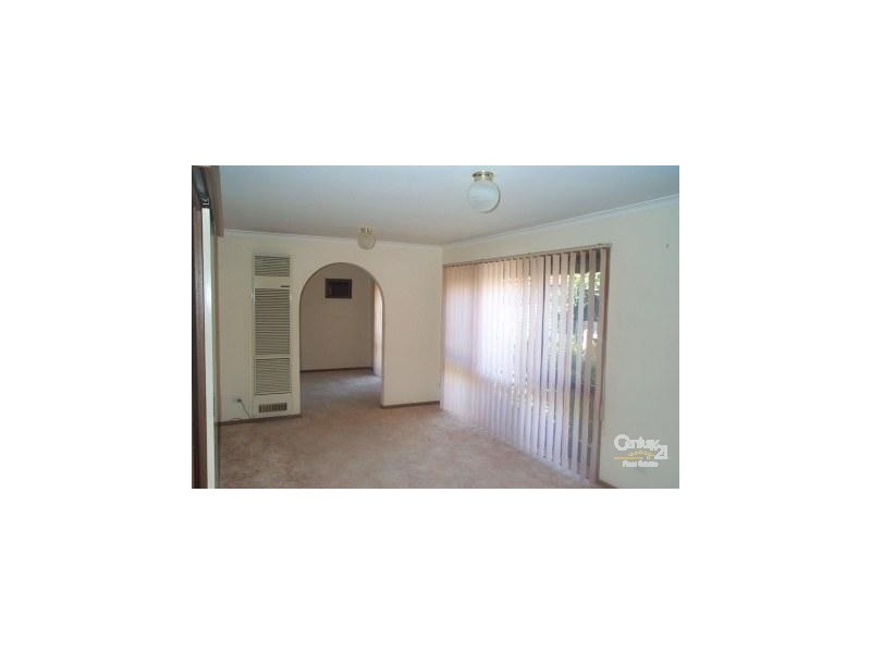 2/137 Fordholm Road, Hampton Park VIC 3976