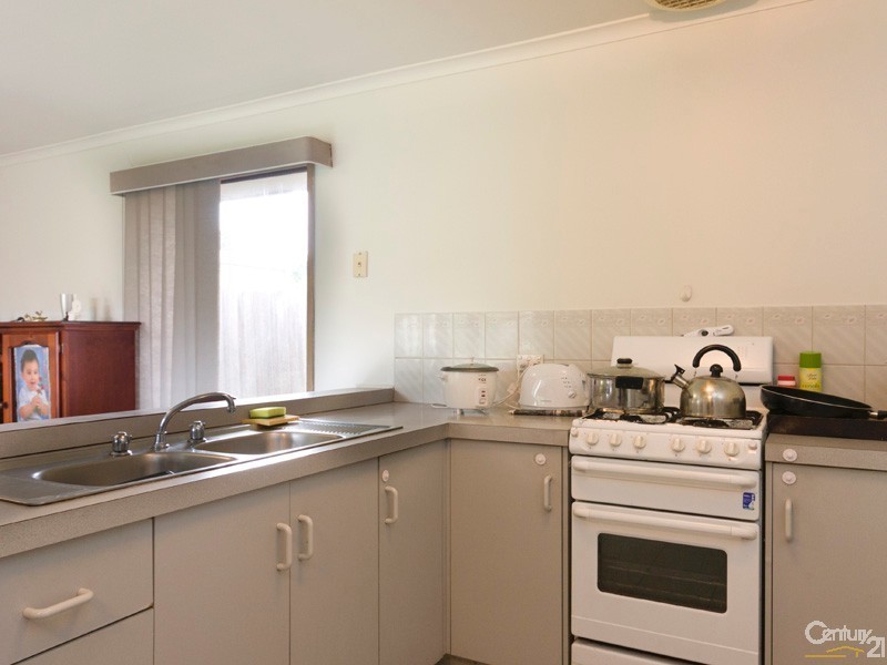 44 Michelle Dr, Hampton Park VIC 3976