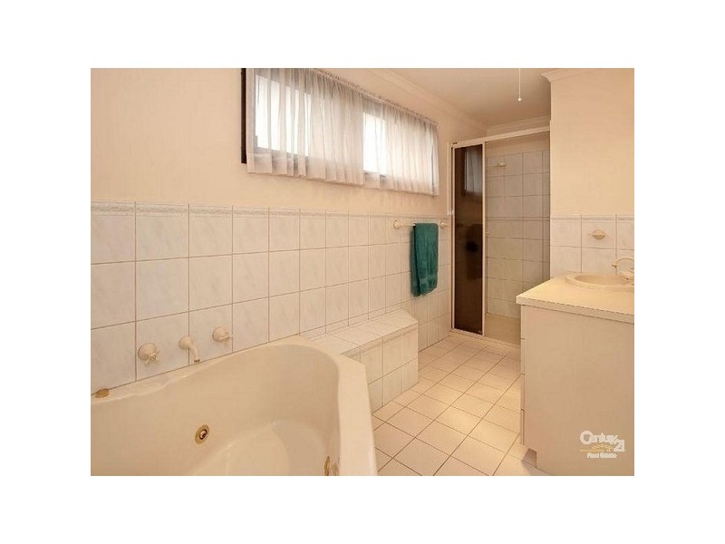 35 Cardinia Way, Rowville VIC 3178