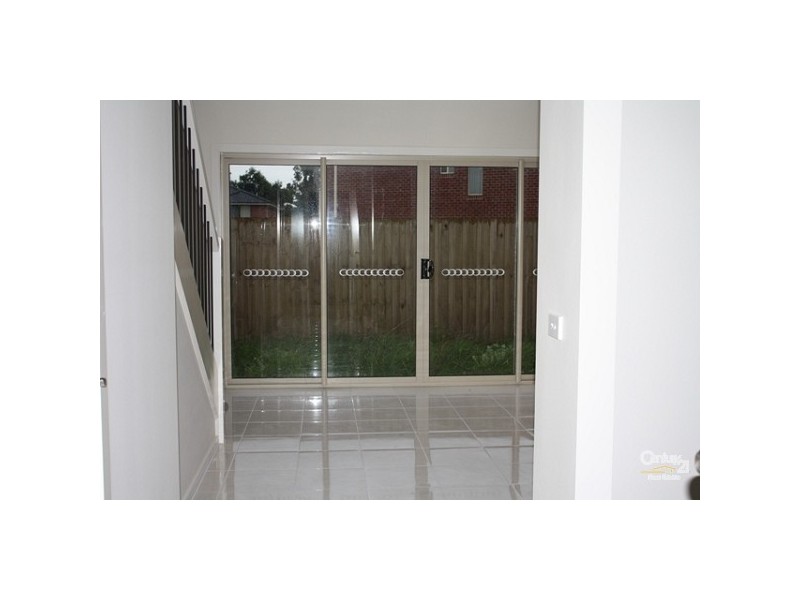 5/12-14 Kingsfield Crescent, Lynbrook VIC 3975