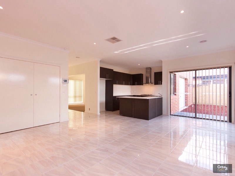 46 Hal Porter Terrace, Lynbrook VIC 3975