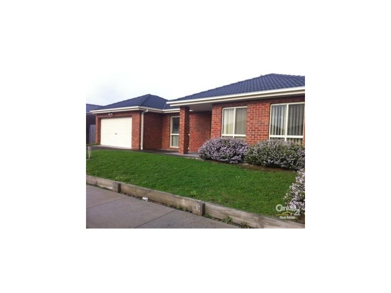 13 Alpine Heath Way, Lyndhurst VIC 3975