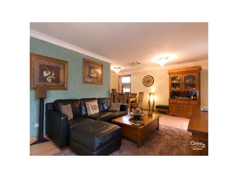 9 Hallam Road, Hampton Park VIC 3976