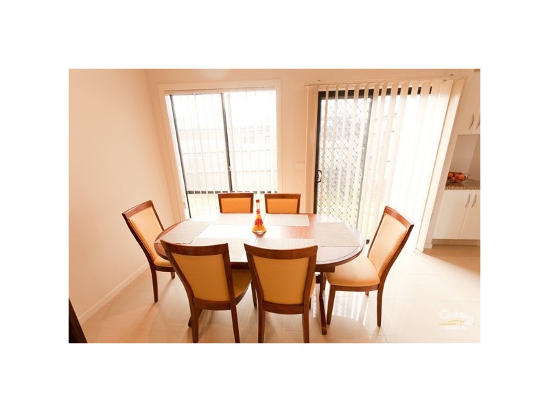 8A Kingsfield Crescent, Lynbrook VIC 3975