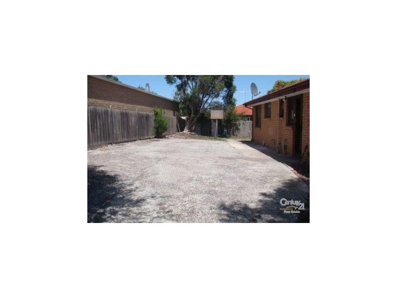 2 Delacombe Drive, Hampton Park VIC 3976