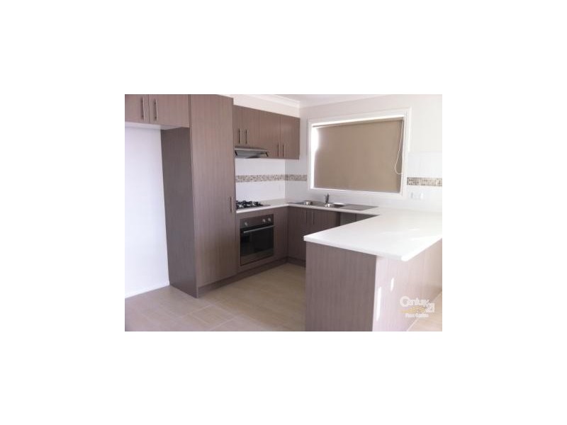 3/4 Bay Laurel Close, Lynbrook VIC 3975