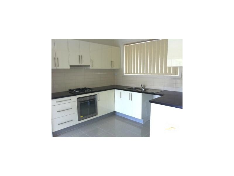 2/63 Cranbourne Drive, Cranbourne VIC 3977