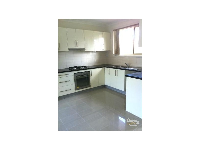 2/63 Cranbourne Drive, Cranbourne VIC 3977