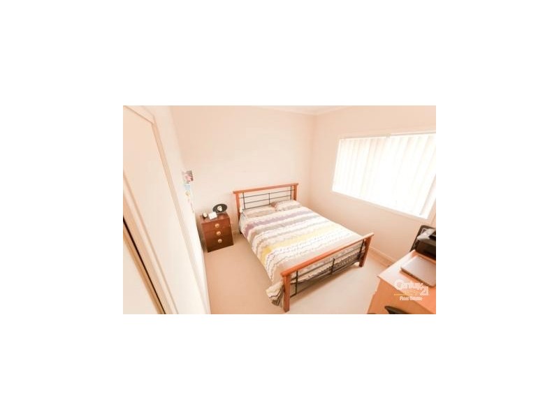 2/8 Kingsfield Cres, Lynbrook VIC 3975